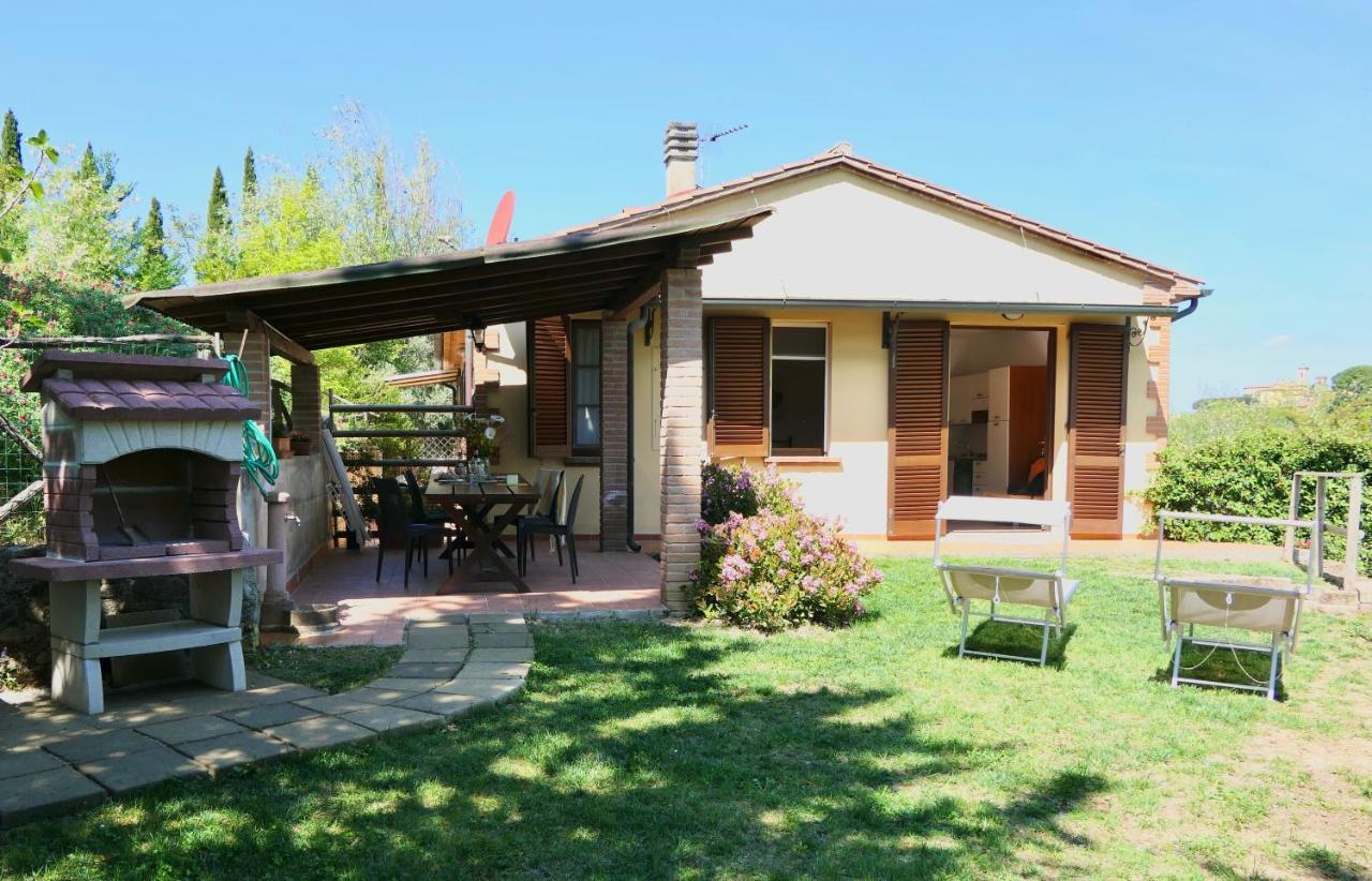 Chalet Elena In Montescudaio, Ground Floor With Fenced Garden Exterior foto